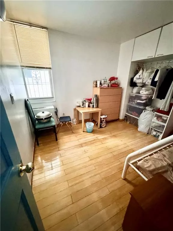 New York, NY 10002,60 Henry ST #2C1