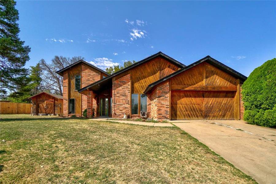 6106 NW Williams, Lawton, OK 73505