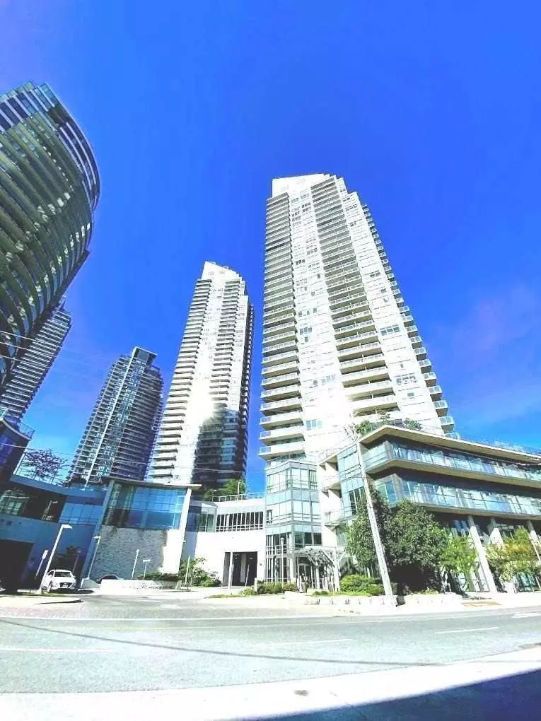 Toronto W06, ON M8V 0B1,2240 Lake Shore BLVD W #1002