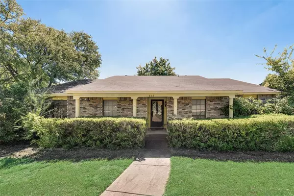 814 Wood Glen, Desoto, TX 75115