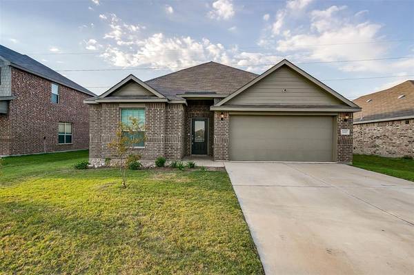 1117 Mcdonald Drive,  Crowley,  TX 76036