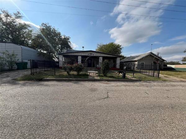 Coleman, TX 76834,608 S Concho Street