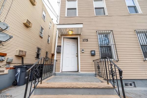 175 2nd St, Newark City, NJ 07107