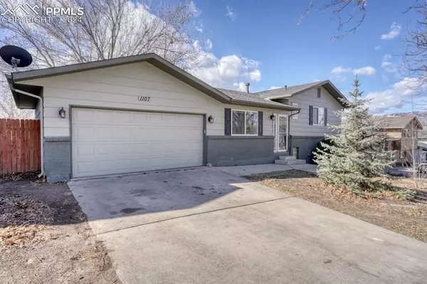 Colorado Springs, CO 80907,1107 Applewood DR