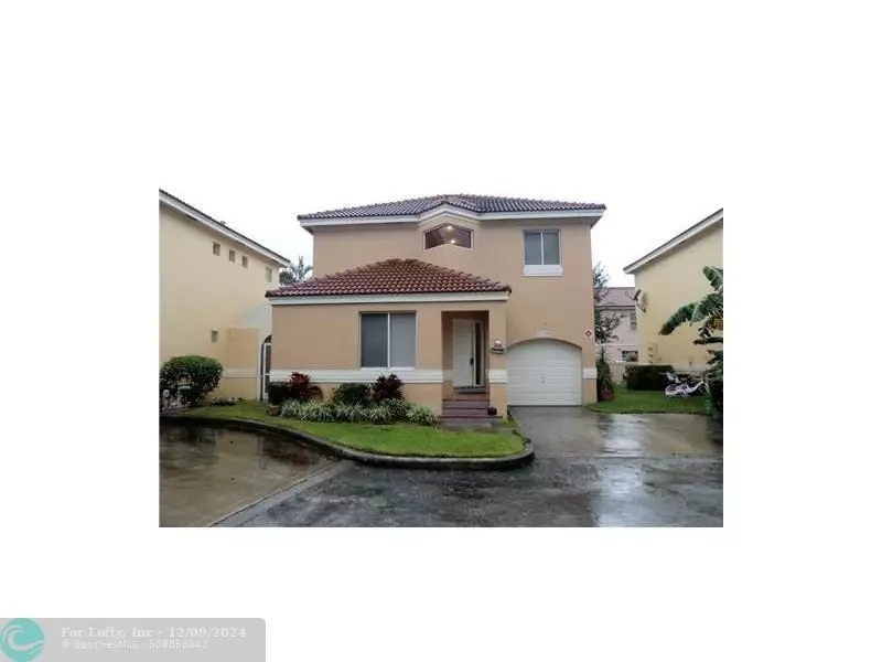 11379 Lakeview Dr  #70-U, Coral Springs, FL 33071