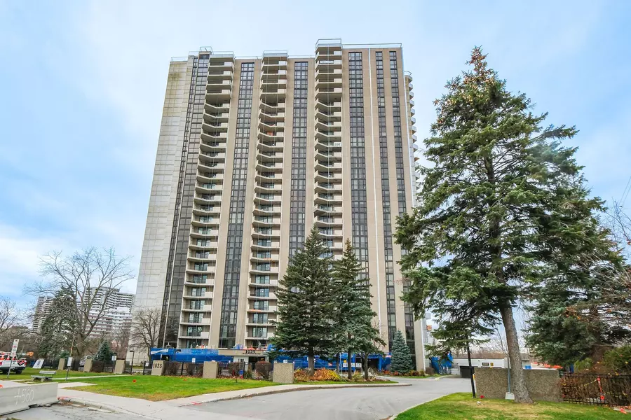 1025 Richmond RD #1805, Woodroffe, ON K2B 8G8