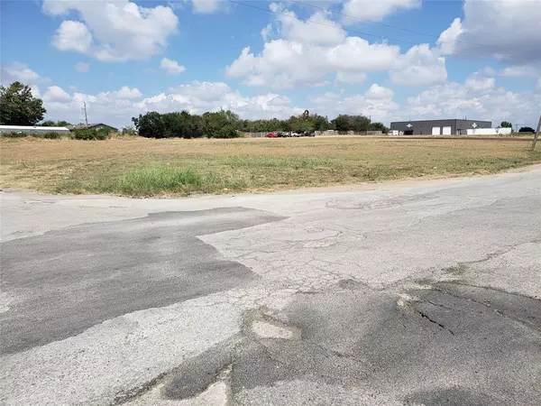 5801 Huddleston Street, Haltom City, TX 76137