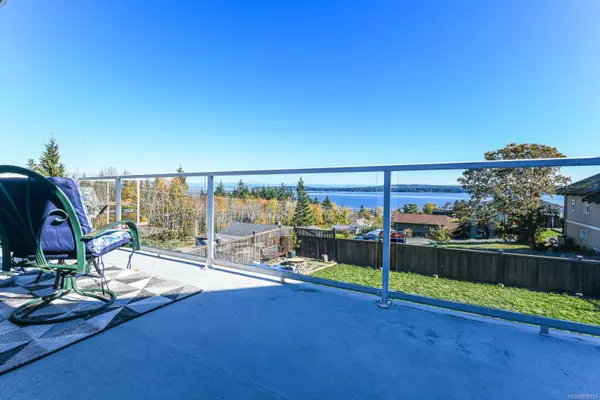 Union Bay, BC V0R 3B0,5594 7th St