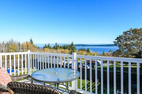 Union Bay, BC V0R 3B0,5594 7th St