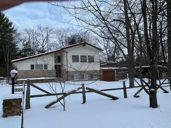 828 OXBOW PARK DR, Wasaga Beach, ON L9Z 2V1