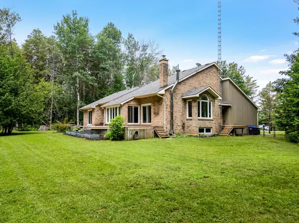 Clearview, ON L9Y 3Z1,7277 36 37 NOTTAWASAGA SR N/A E