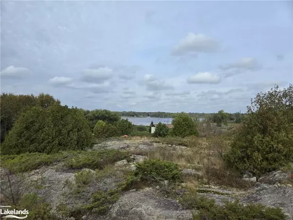 11 ROSEDALE ROAD RD, Parry Sound Remote Area, ON P0G 1B0