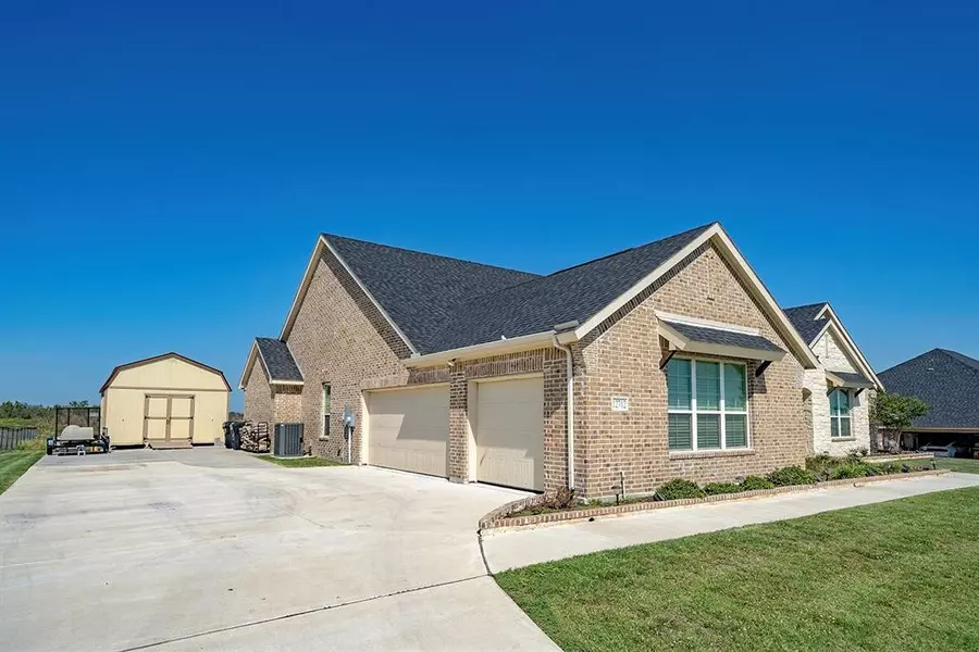 12712 Cold Spring Lane, Ponder, TX 76259