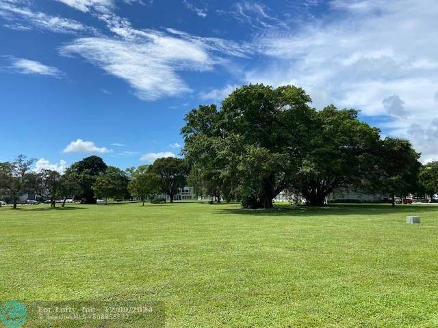 Deerfield Beach, FL 33442,1011 Berkshire A  #1011