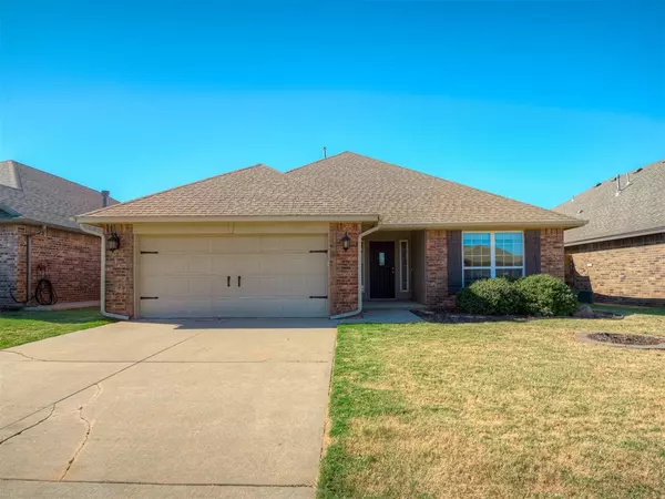 17609 Red Tailed Hawk Way, Edmond, OK 73012