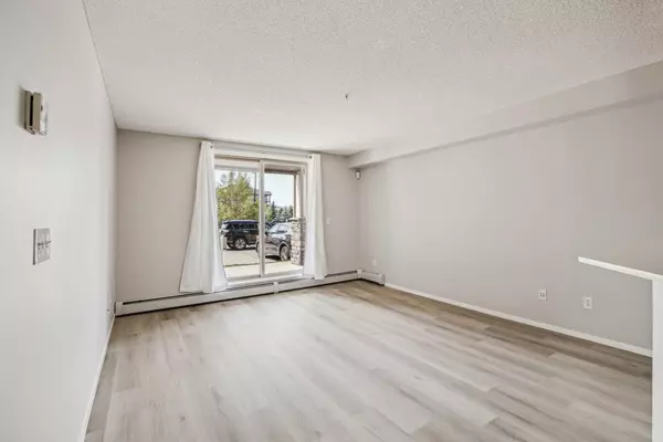 Calgary, AB T3K 0M4,60 Panatella ST NW #1109