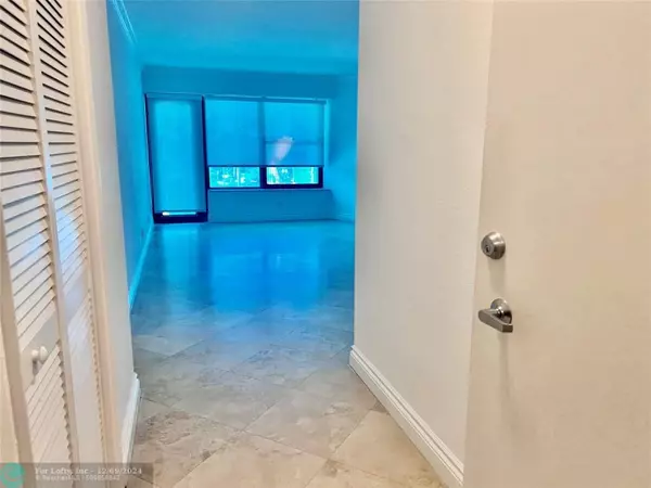 Fort Lauderdale, FL 33308,3800 Galt Ocean Dr  #312