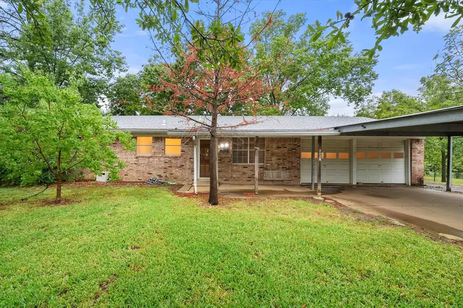 8120 Storie Road, Arlington, TX 76001