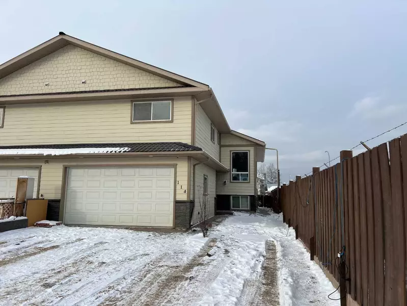 114 Wanyandi AVE, Hinton, AB T7V1M6