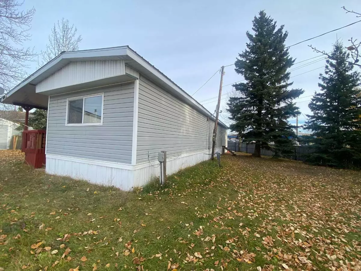 Edson, AB T7E1P4,810 56 ST #69