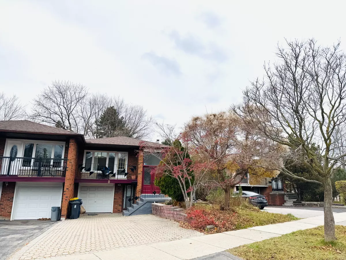 Toronto C15, ON M2M 2Y5,8 Harrington CRES #Lower