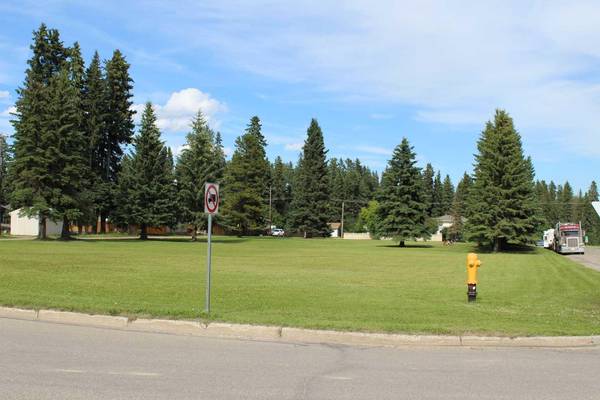 Edson, AB T7E 1B6,4222 4 Avenue