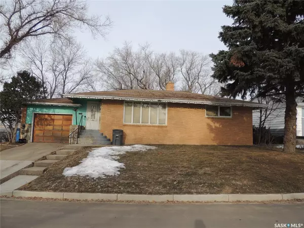 503 Mcleod AVENUE, Estevan, SK S4A 0B2