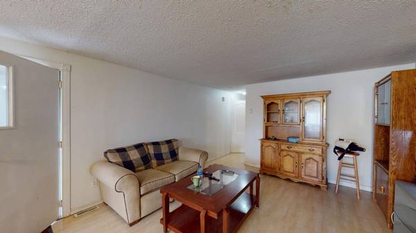 Fort Mcmurray, AB T9H 2M6,301 Grenfell CRES