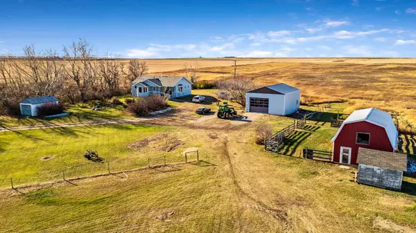 Rural Vulcan County, AB T0L0J0,210044 255 RD