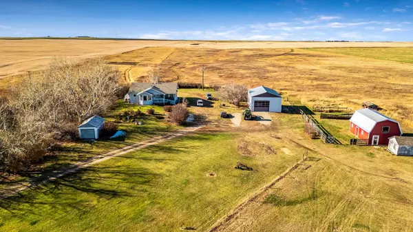 Rural Vulcan County, AB T0L0J0,210044 255 RD