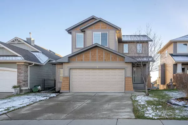 8 Sunset Close, Cochrane, AB T4C 0B3