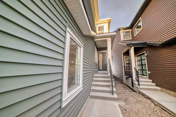 Calgary, AB T3J4A9,320 Homestead GRV Northeast