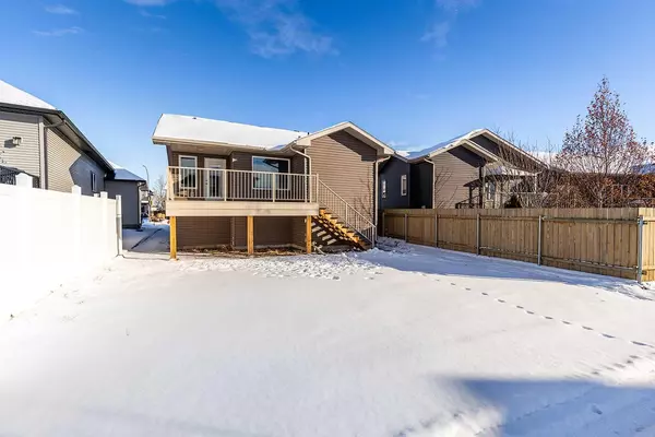 Medicine Hat, AB T1B0C6,629 Vista DR SE