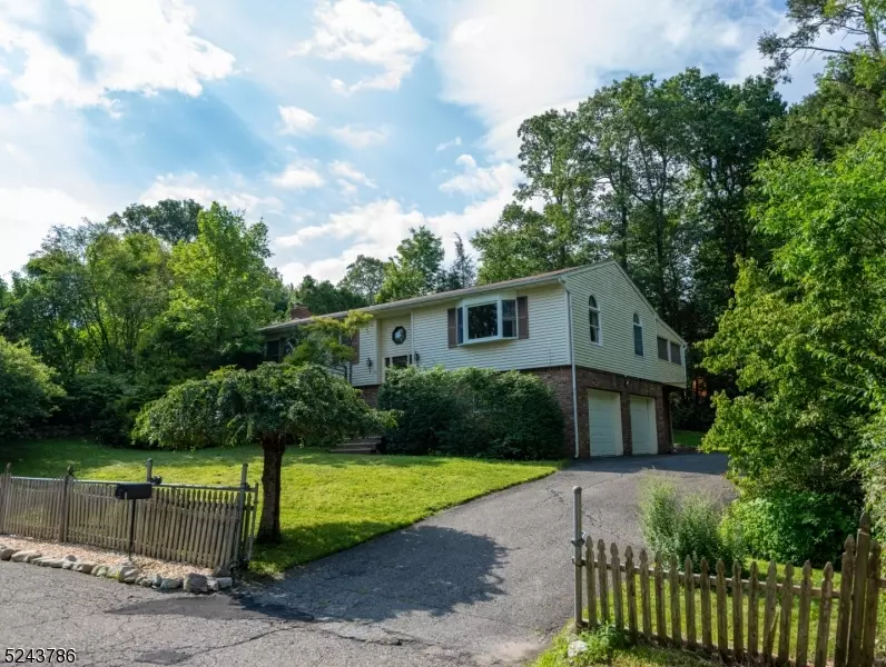 15 Daretown Rd, West Milford Twp., NJ 07421