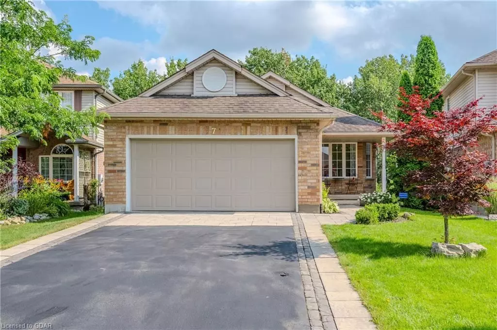 Guelph, ON N1L 1H6,7 WHITETAIL CT