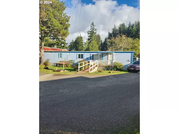 67624 SPINREEL RD #14, North Bend, OR 97459