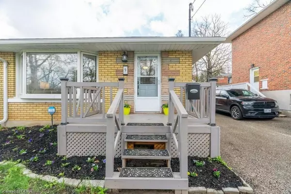 Guelph, ON N1H 1H5,9 JUNE AVE #Upper