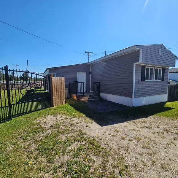 810 56 Street #2, Edson, AB T7E 1P2