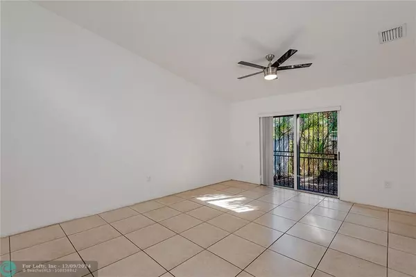 Pembroke Park, FL 33023,3872 SW 48th Ave  #3872