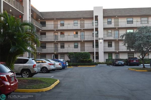 10120 Sunrise Lakes Blvd  #405, Sunrise, FL 33322