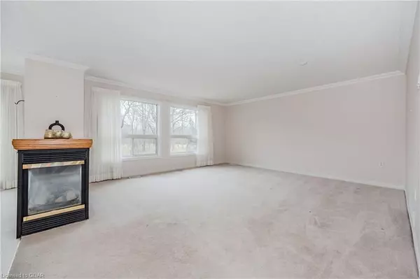 Guelph, ON N1G 4X7,20 HONEYSUCKLE DR