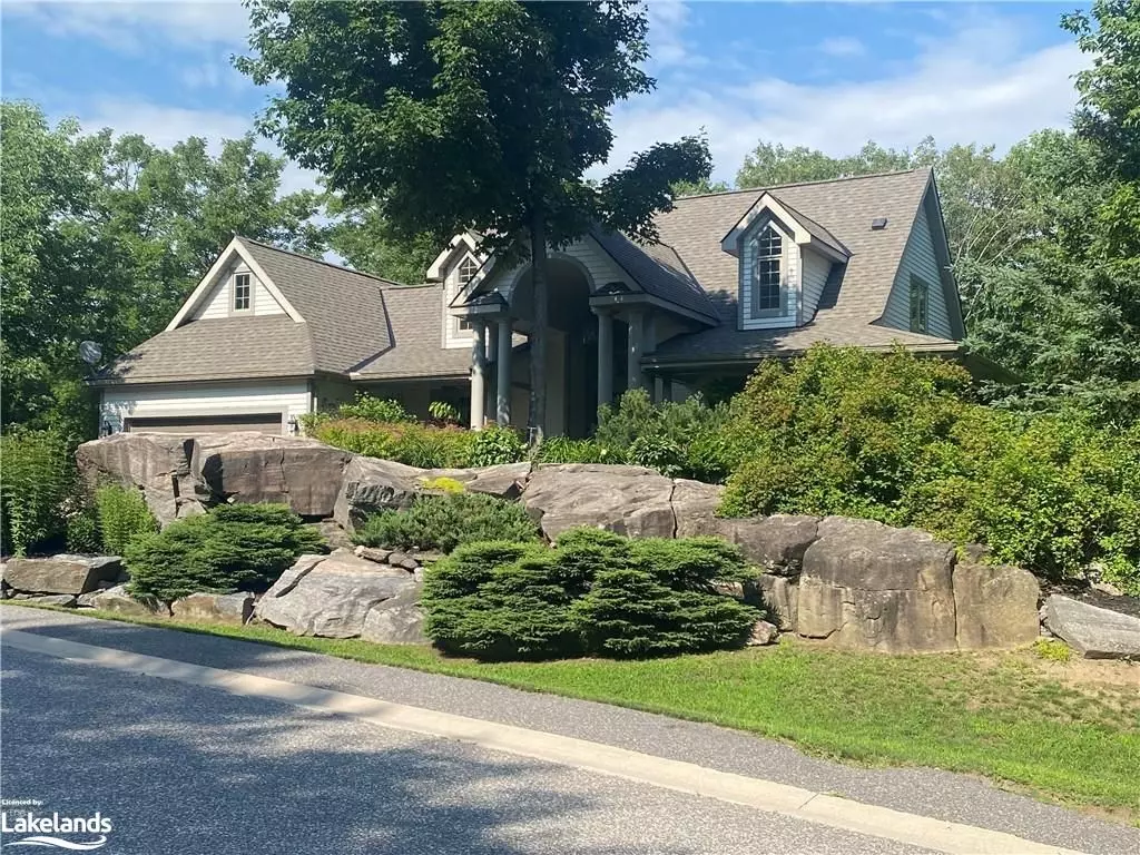 Muskoka, ON P0B 1J0,48 ESTATE DR