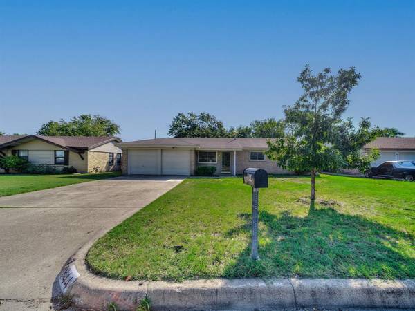 White Settlement, TX 76108,844 Saddle Road