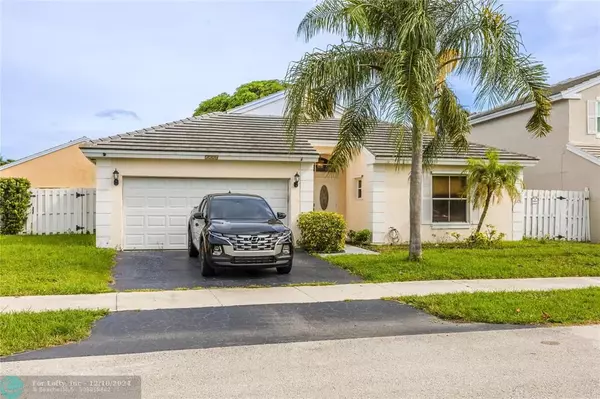 5226 NW 55th St, Coconut Creek, FL 33073