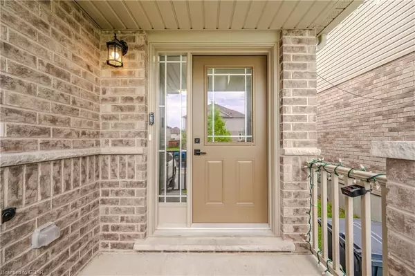 Guelph, ON N1G 0G5,30 JOHN BRABSON CRES