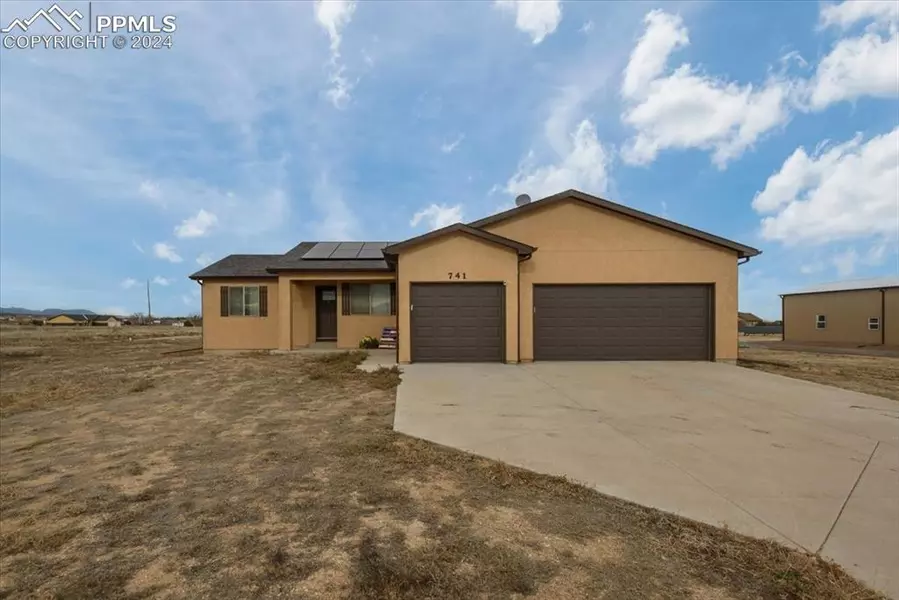 741 E Sandusky DR, Pueblo, CO 81007