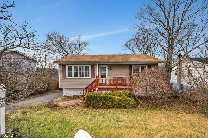 Hopatcong Boro, NJ 07843,152 Rollins Trl