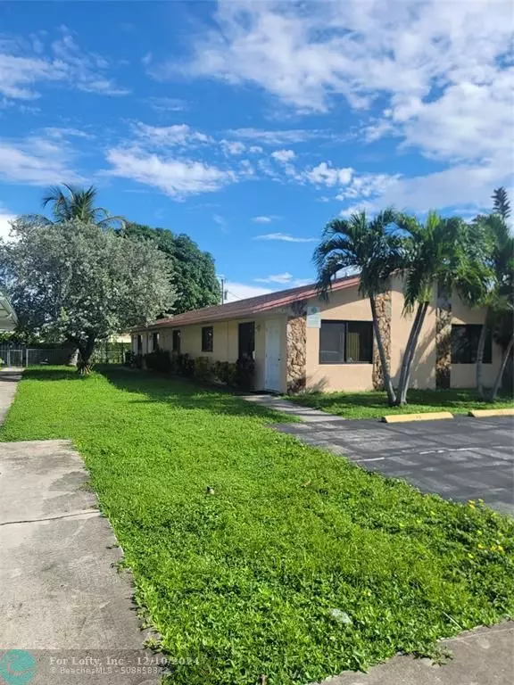 Dania Beach, FL 33004,43 SE 15th St