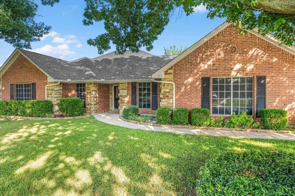 Burleson, TX 76028,413 Flagstone Drive