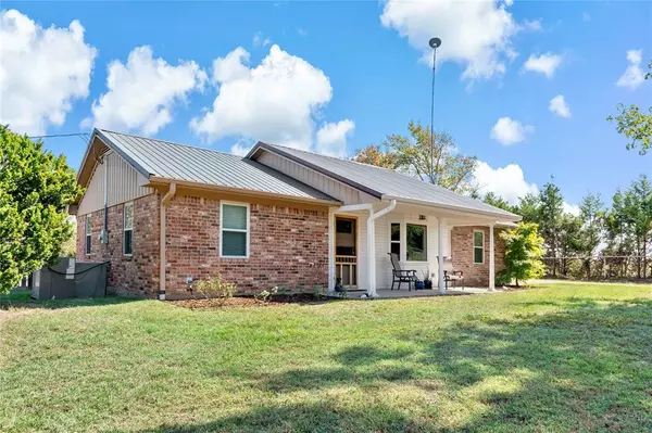 Powderly, TX 75473,1193 County Road 44250